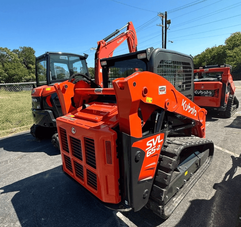 Kubota SVL65 - Cab- 8400 lb