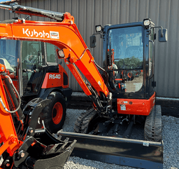 8800 Lb- Excavator Kubota U35  8800 Lb- Excavator Kubota U35